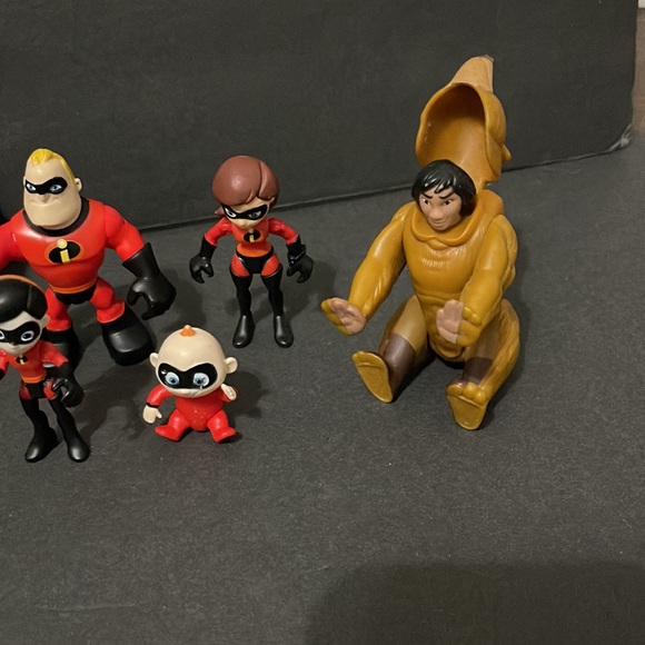 DISNEY FIGURES RAYA AND THE DRAGON - Picture 4 of 6